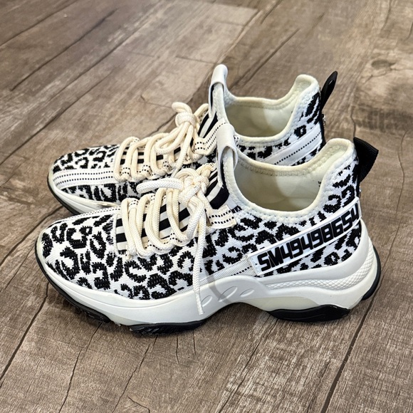 Steve Madden Shoes - Steve Madden Maxima White & Black Leopard Knit Chunky Sneakers size 7